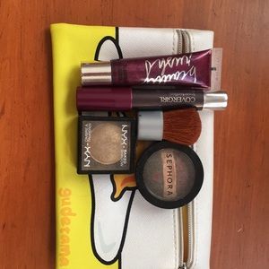 Makeup bundle
